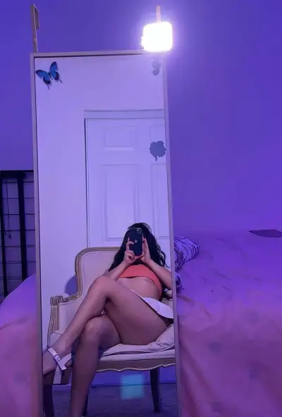Emma 22 ans - Escorte indépendante Pocitos, Uruguay | Escortes Uruguay