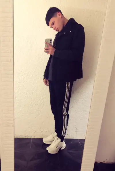 Renato 22 años - Escort independiente Treinta y Tres, Uruguay | Escorts Uruguay